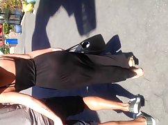 دوست دختر جوان ناز پیشنهاد یک پسر برای شرکت در گروه جنسی
